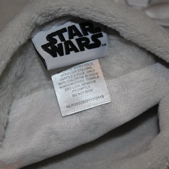 Disney Star Wars Stars Gray Baby Yoda Mandalorian Fuzzy Blanket Infant Boys NWT - Picture 4 of 5